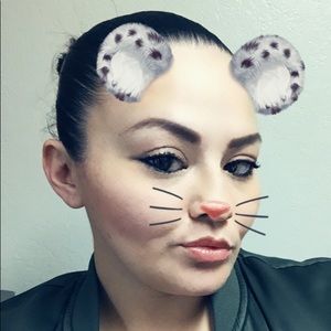 Meet your Posher, Lorina